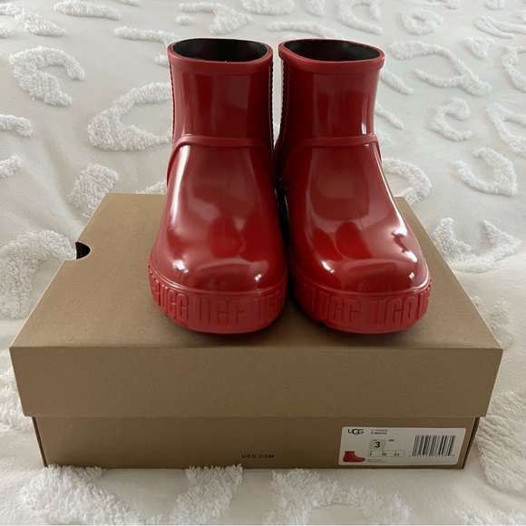 Ugg Drizlita Cozy Rain Boots NWB - Picture 4 of 8